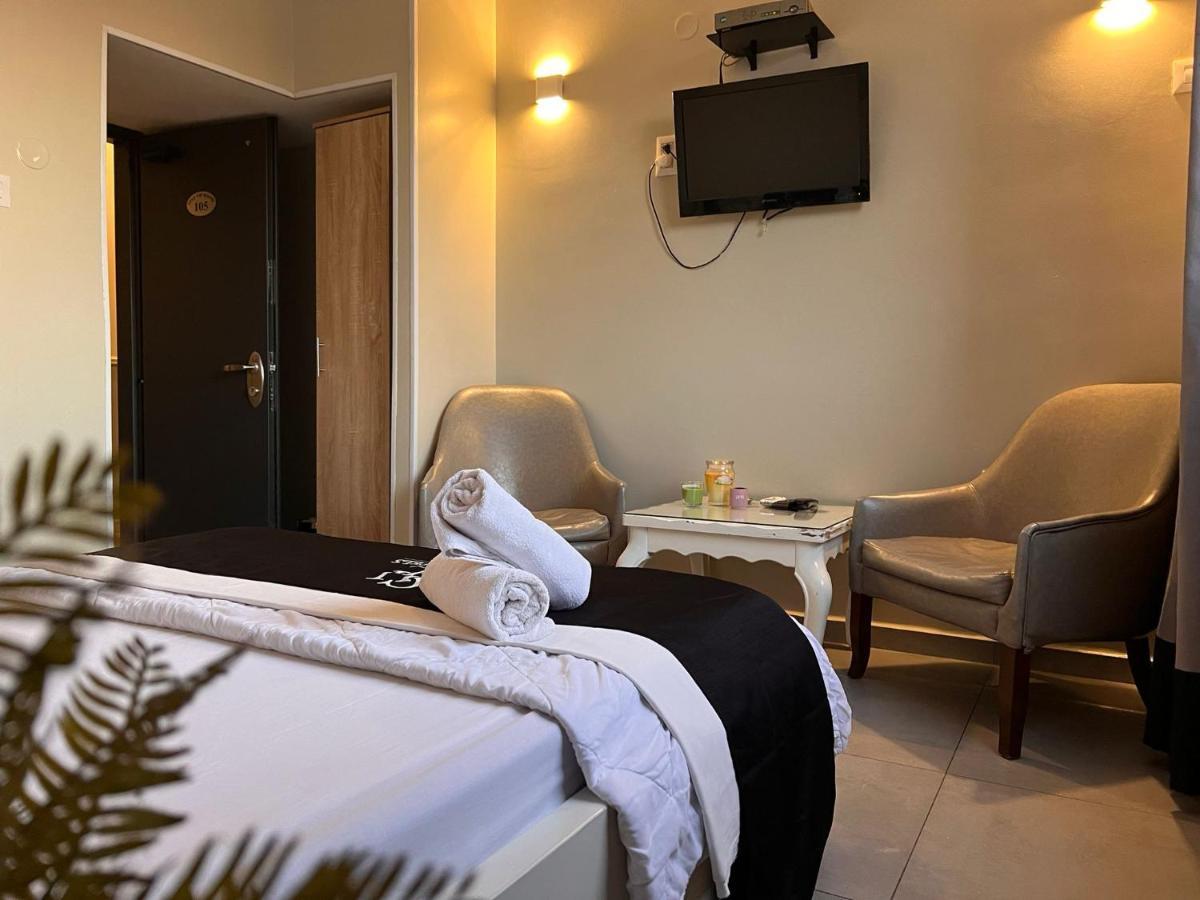 Motel Hofim Bat Yam Bagian luar foto