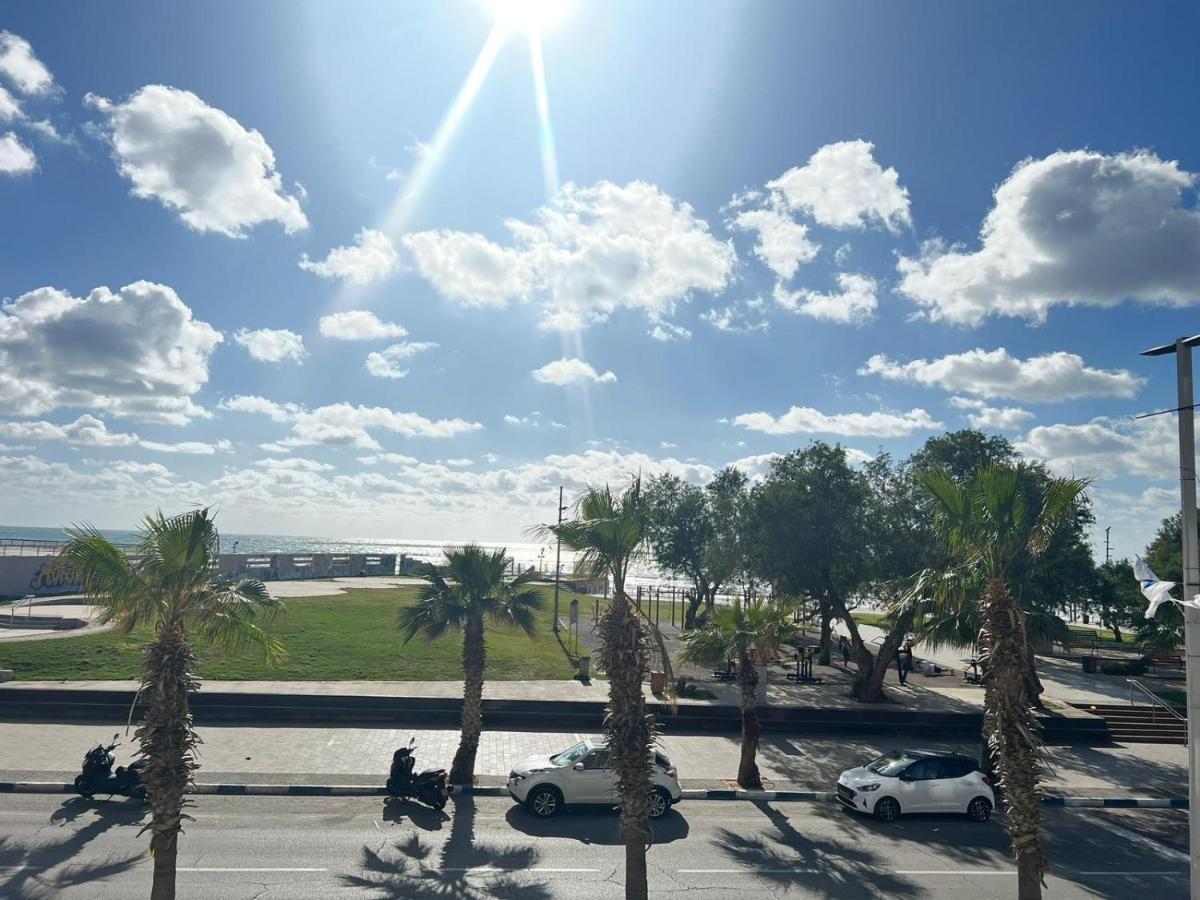 Motel Hofim Bat Yam Bagian luar foto