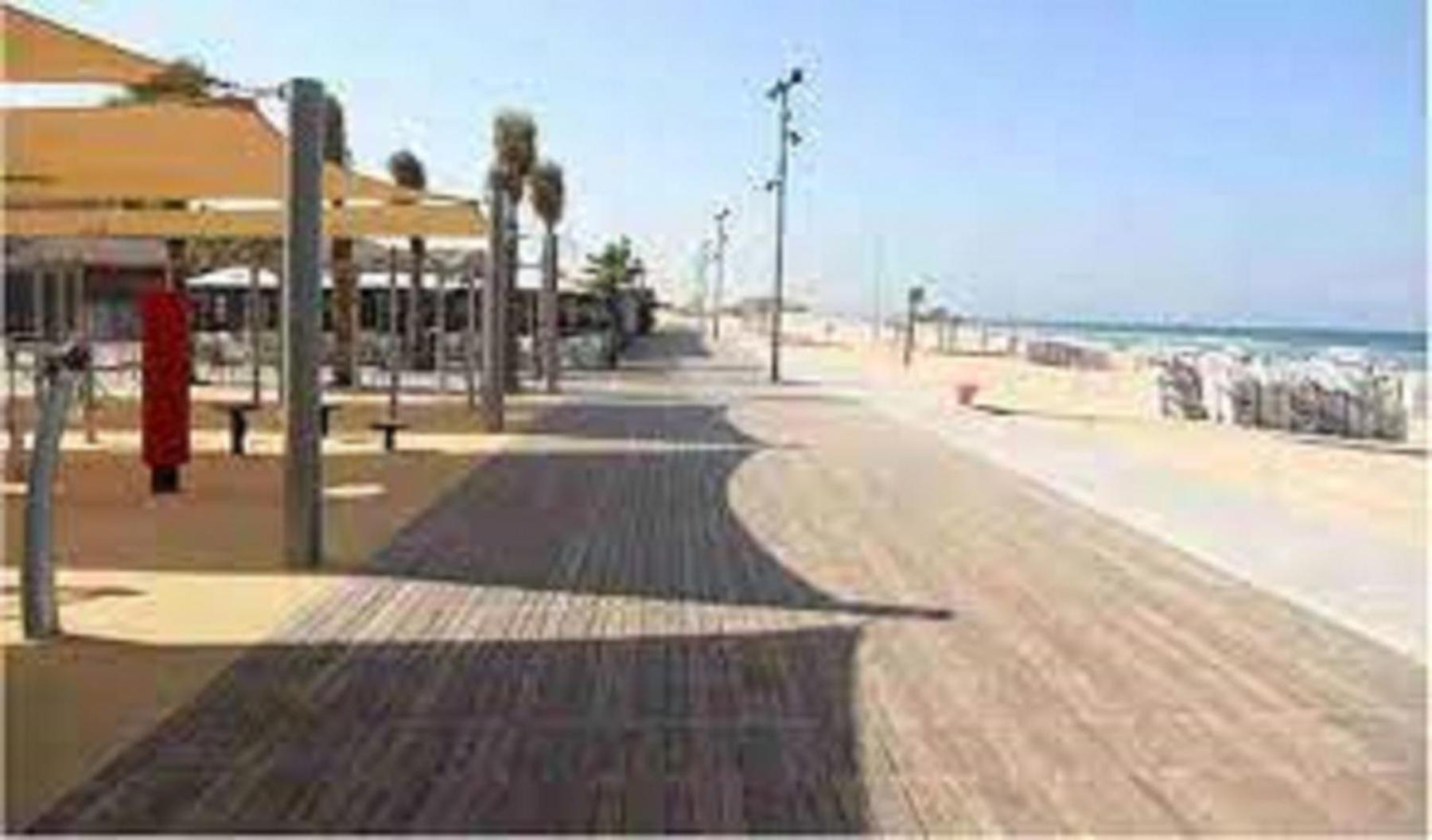 Motel Hofim Bat Yam Bagian luar foto