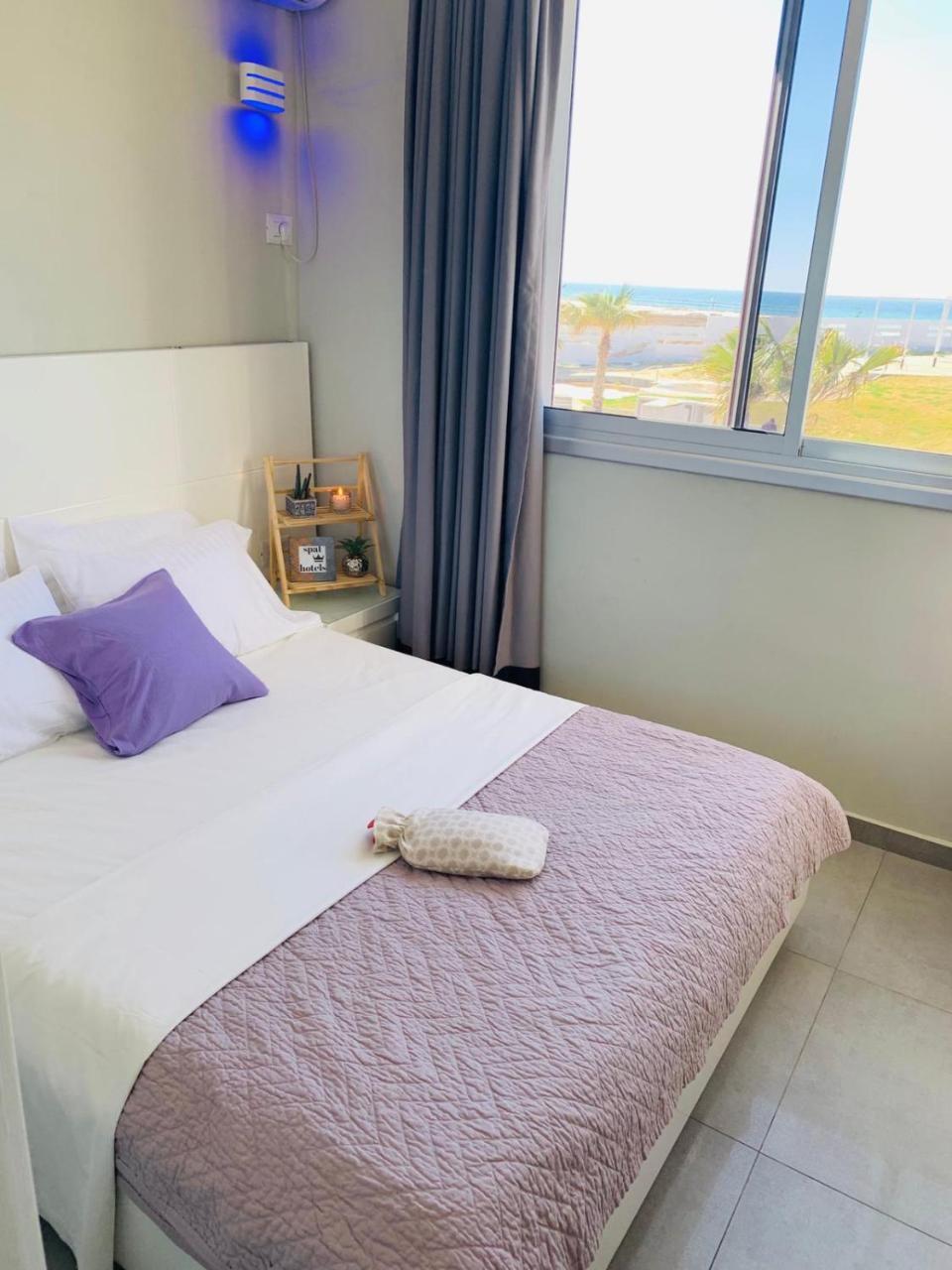 Motel Hofim Bat Yam Bagian luar foto