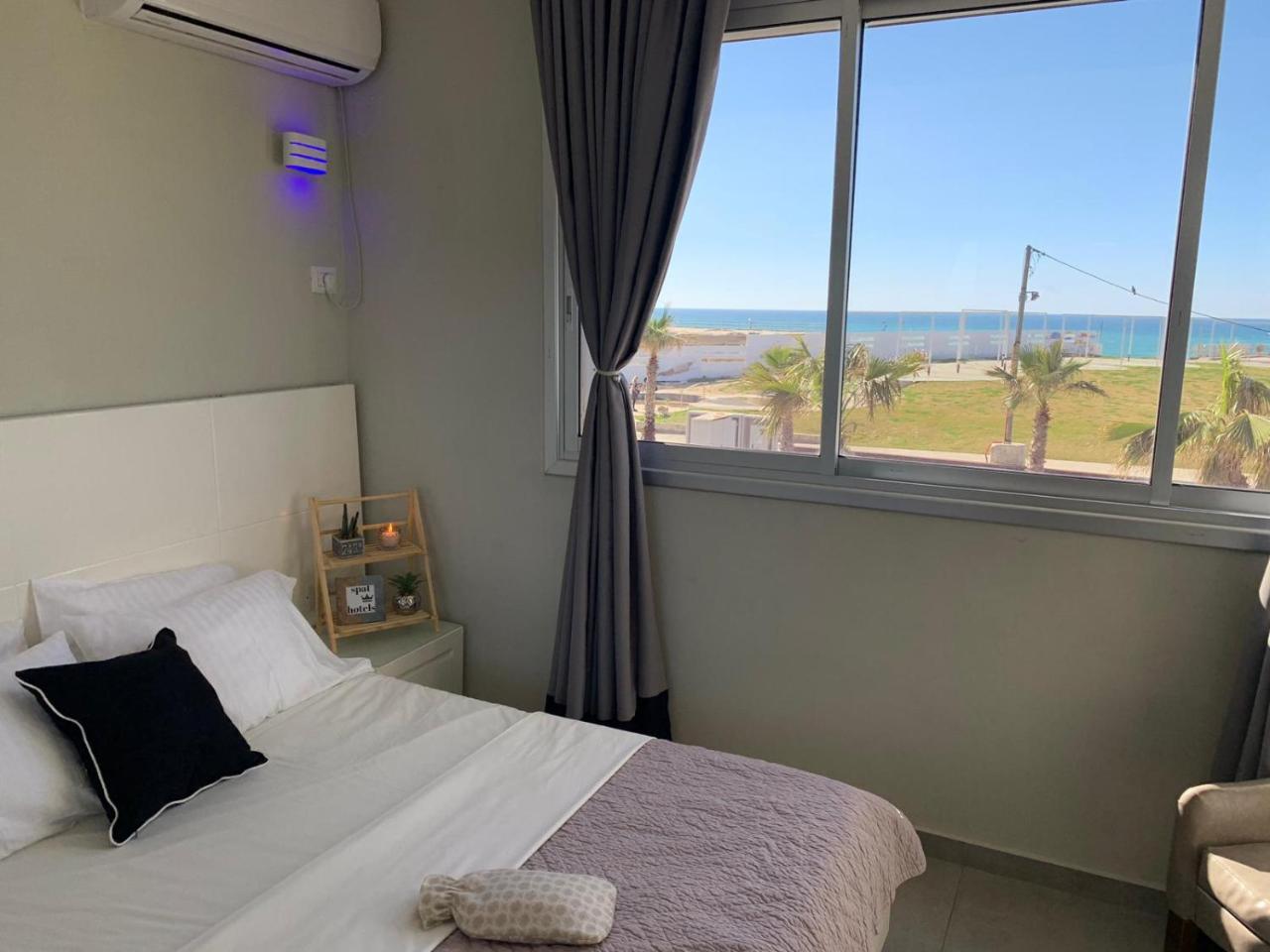 Motel Hofim Bat Yam Bagian luar foto