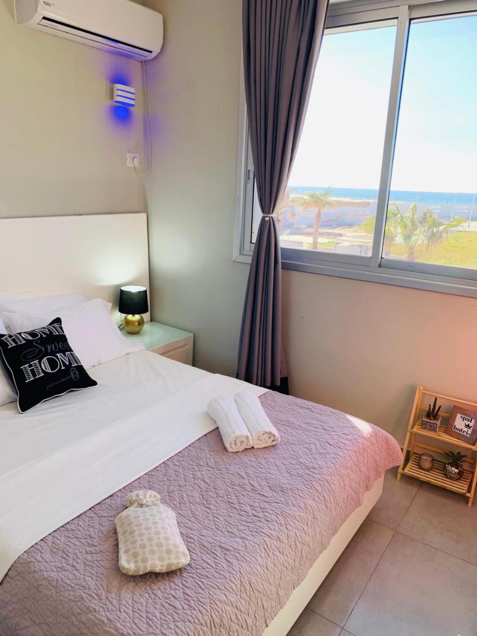 Motel Hofim Bat Yam Bagian luar foto