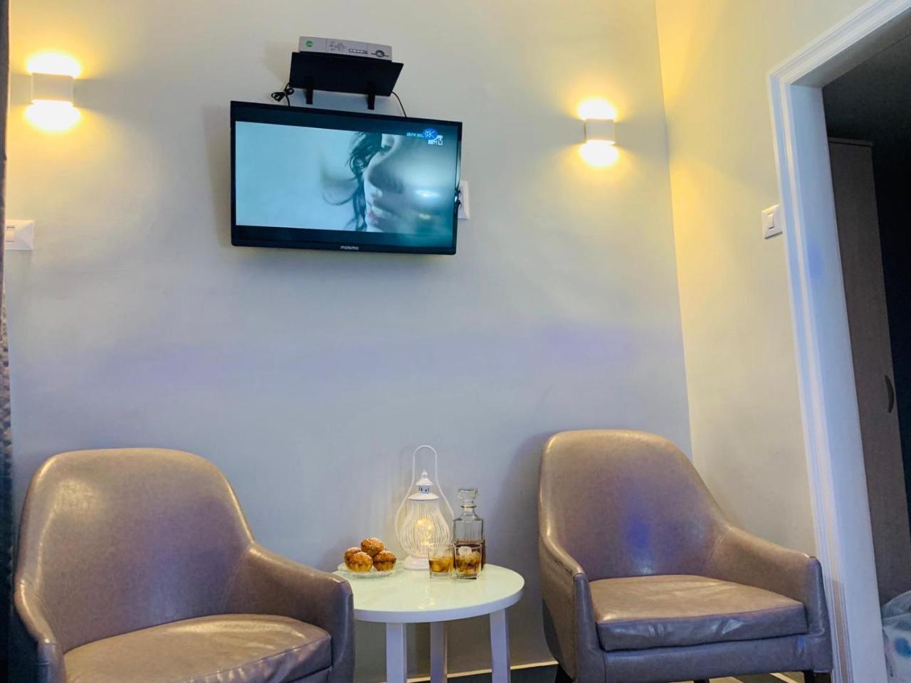 Motel Hofim Bat Yam Bagian luar foto