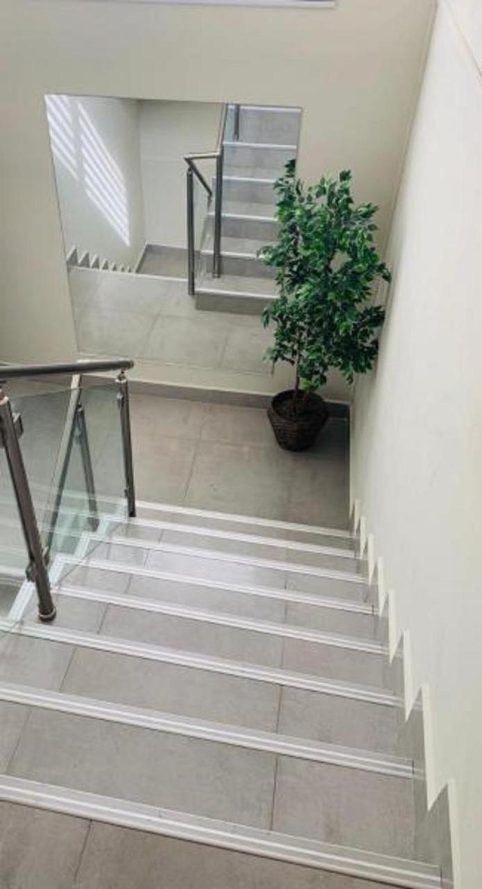 Motel Hofim Bat Yam Bagian luar foto